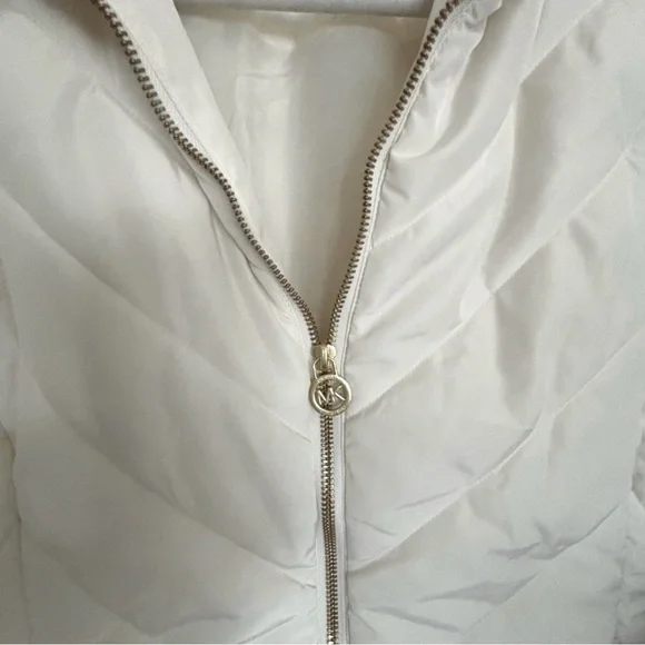 Michael Kors White/Cream Quilted Vest - Picture 3 of 4